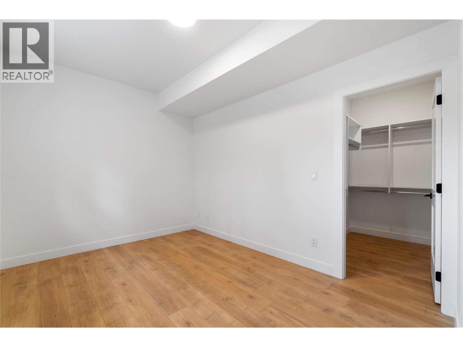 6800 42 Street NE - 36