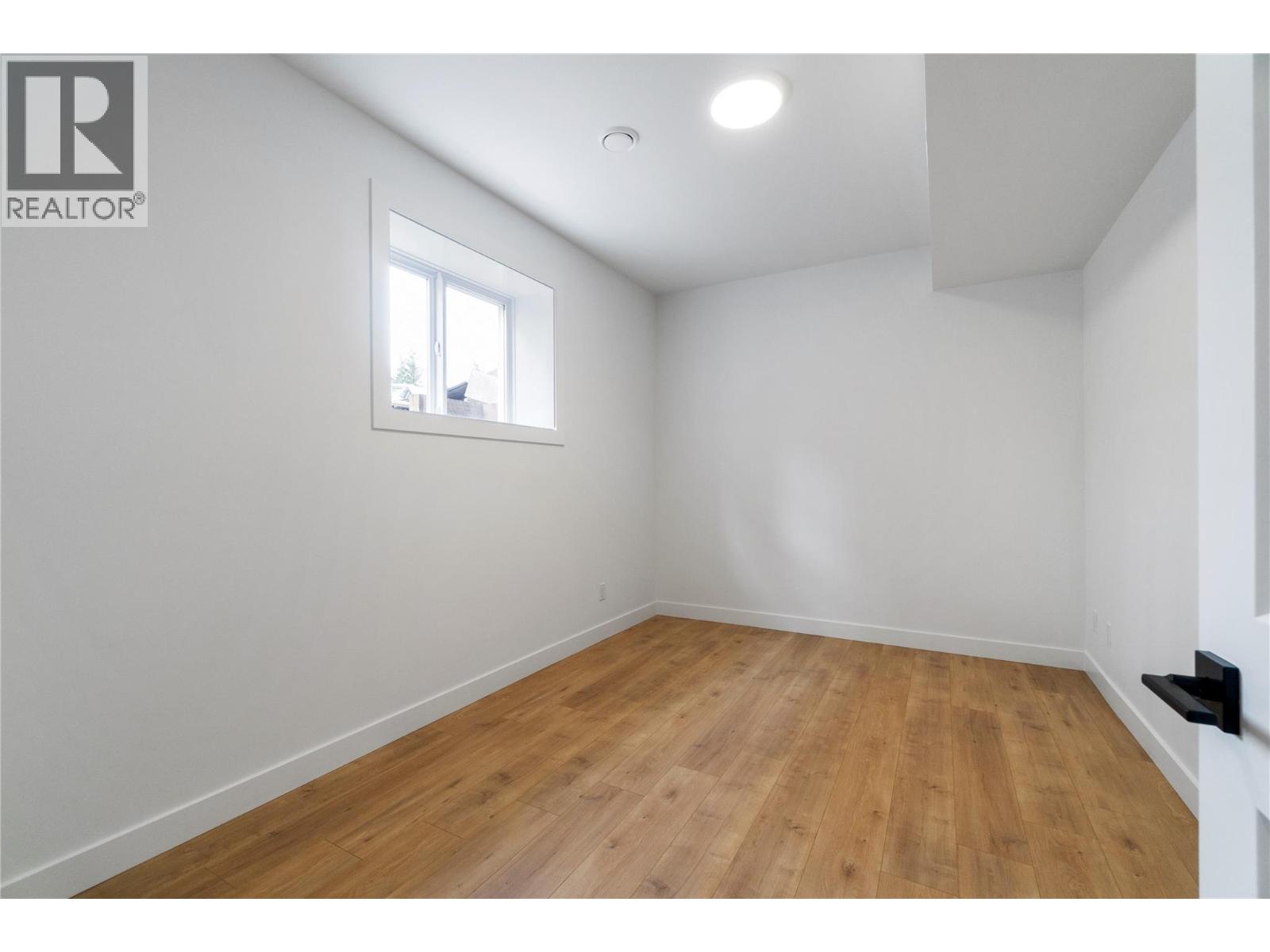 6800 42 Street NE - 35