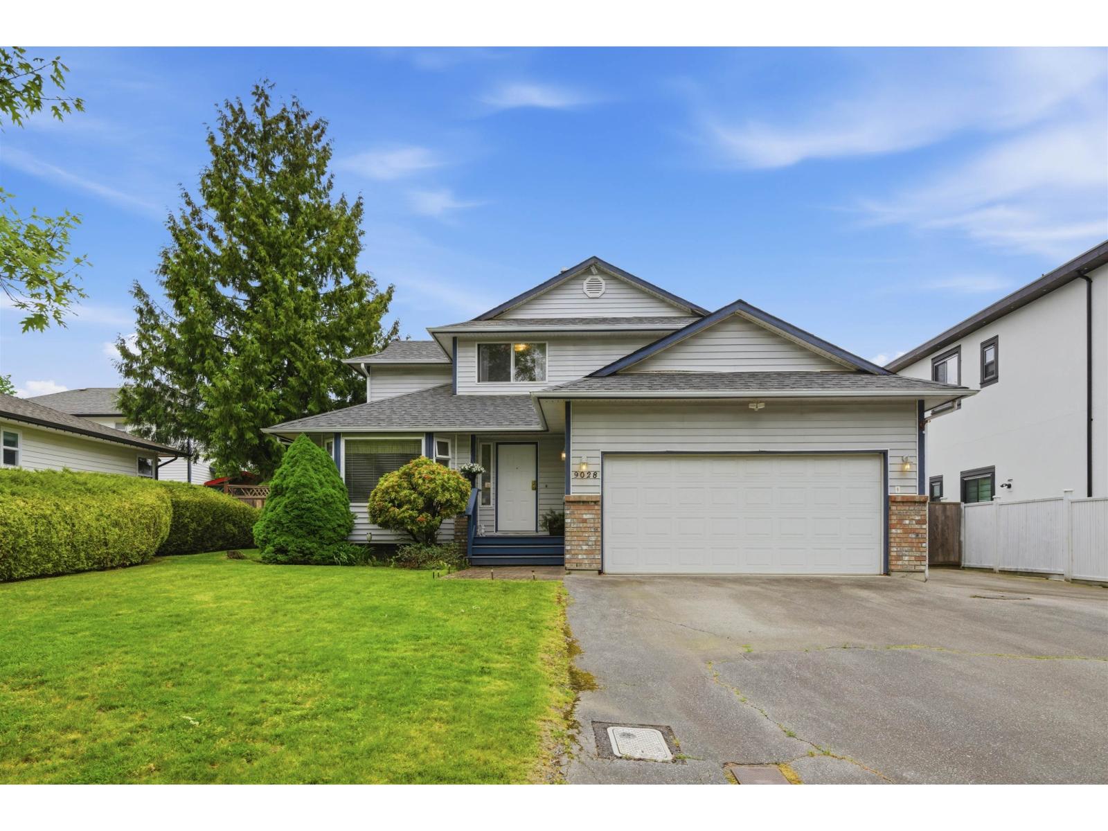 9028 136B Street - photo 2