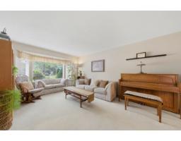 9028 136b Street, Surrey, BC V3V7P1 Photo 9