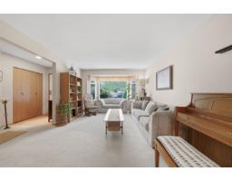 9028 136b Street, Surrey, BC V3V7P1 Photo 10