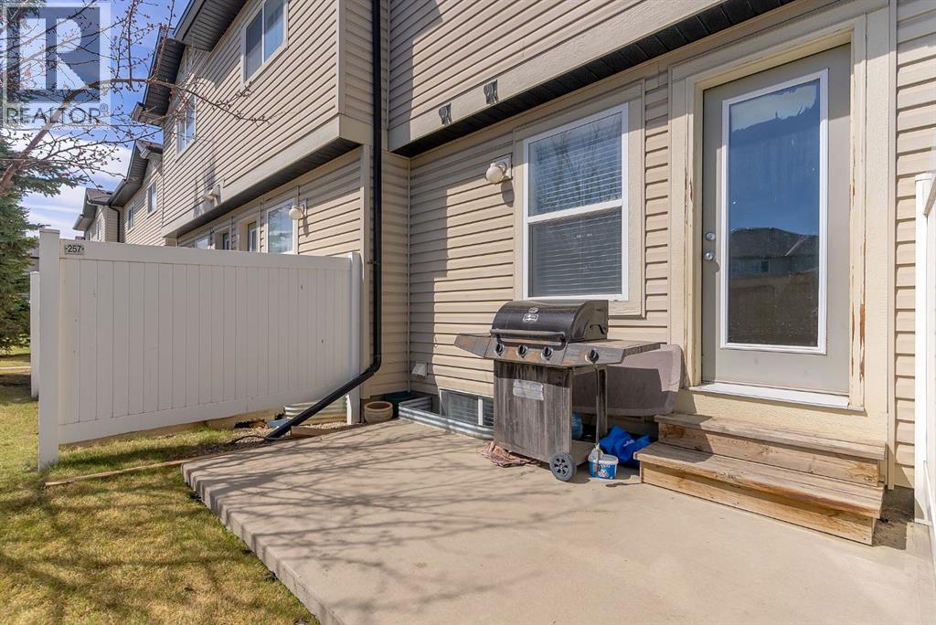 257 Saddlebrook Point NE - 26