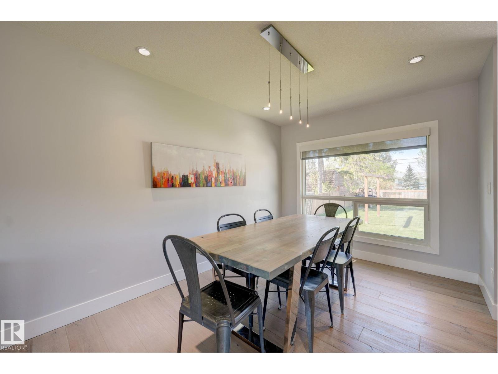 7920 119 ST NW - 14