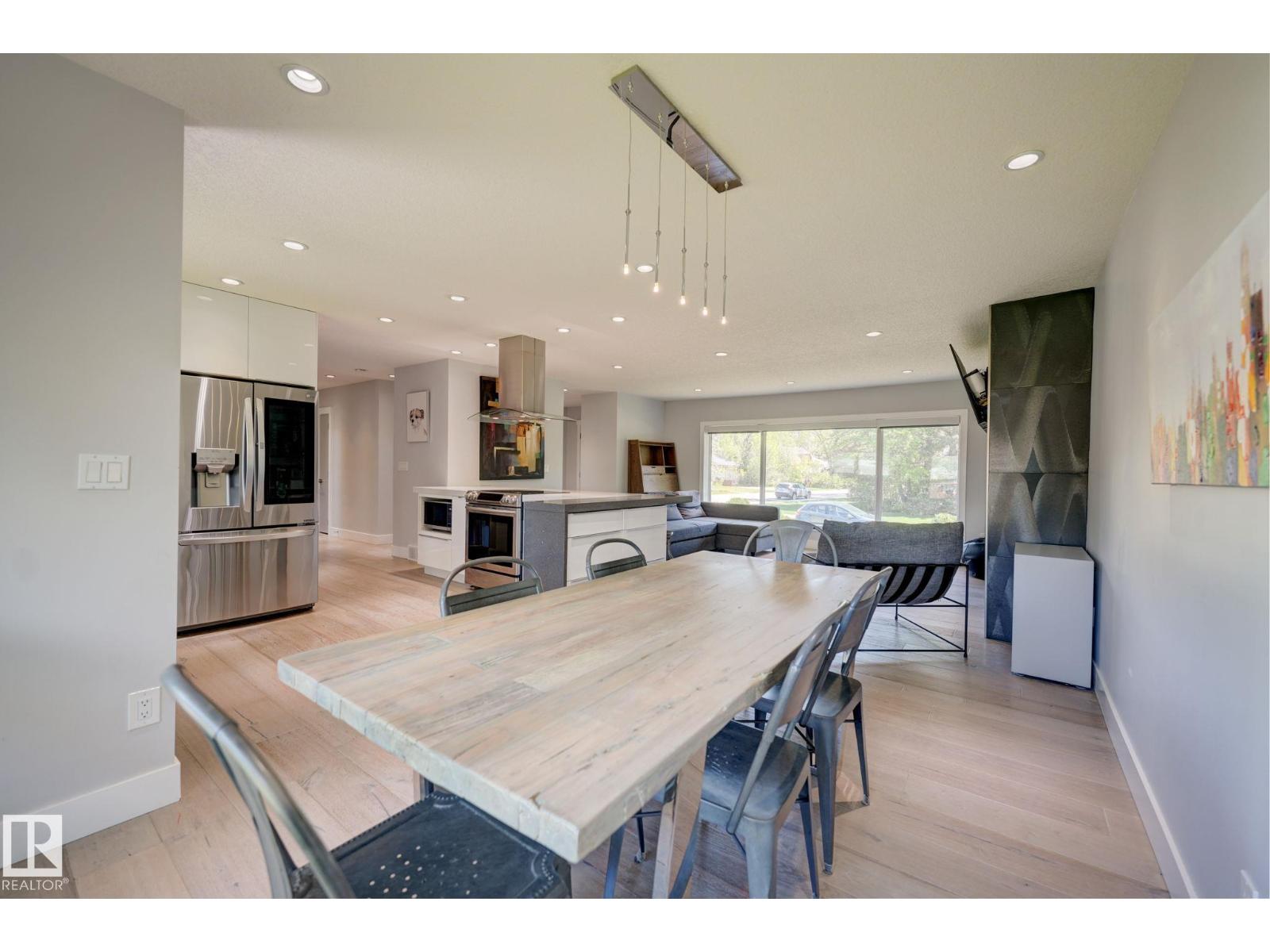 7920 119 ST NW - 16