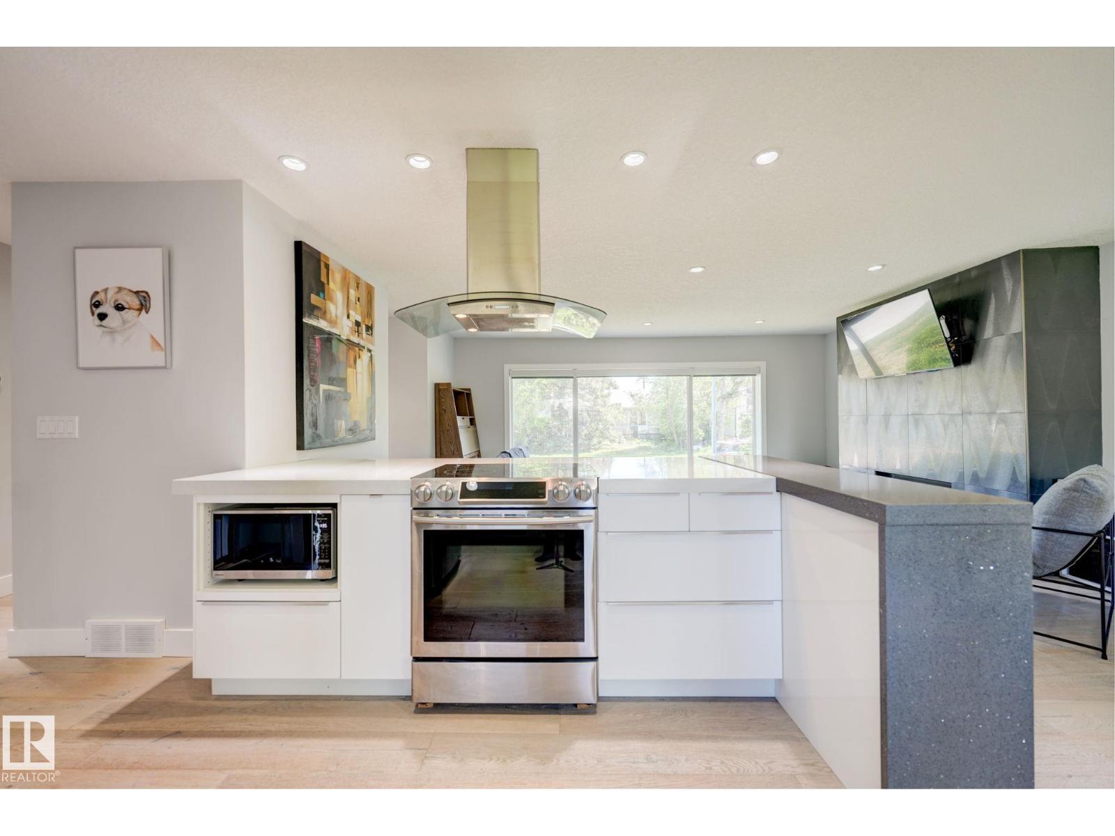 7920 119 ST NW - 22