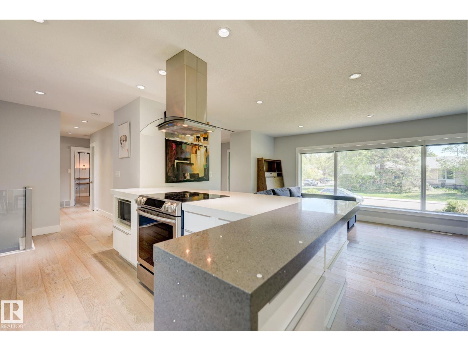 7920 119 ST NW - 24