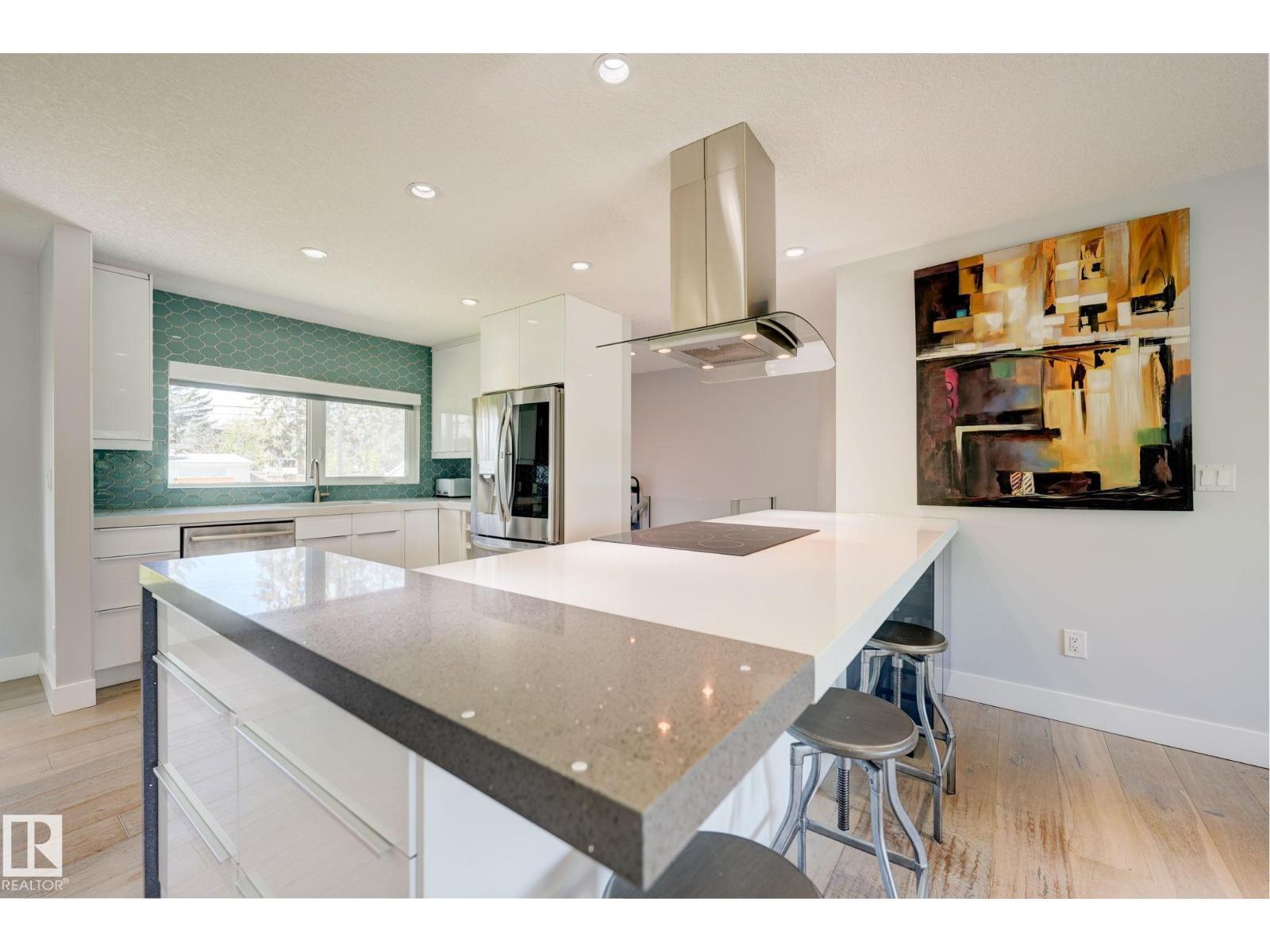 7920 119 ST NW - 25