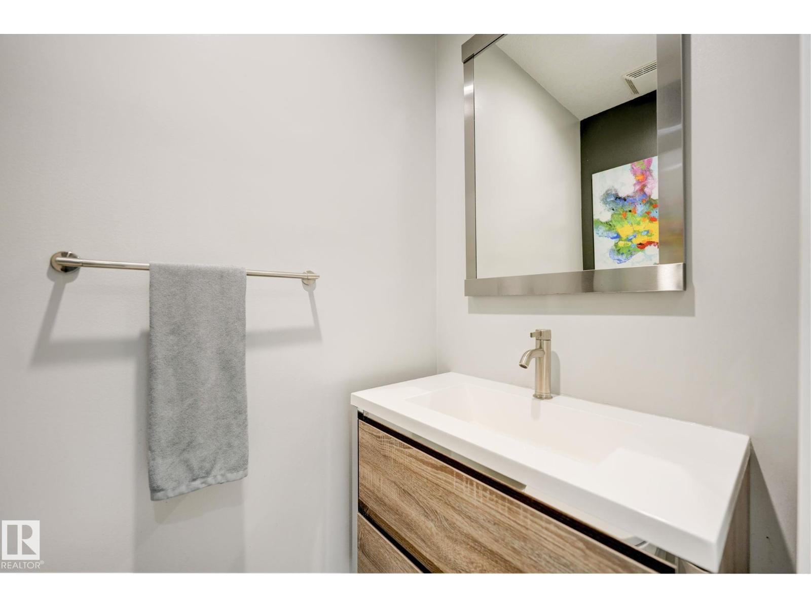 7920 119 ST NW - 29
