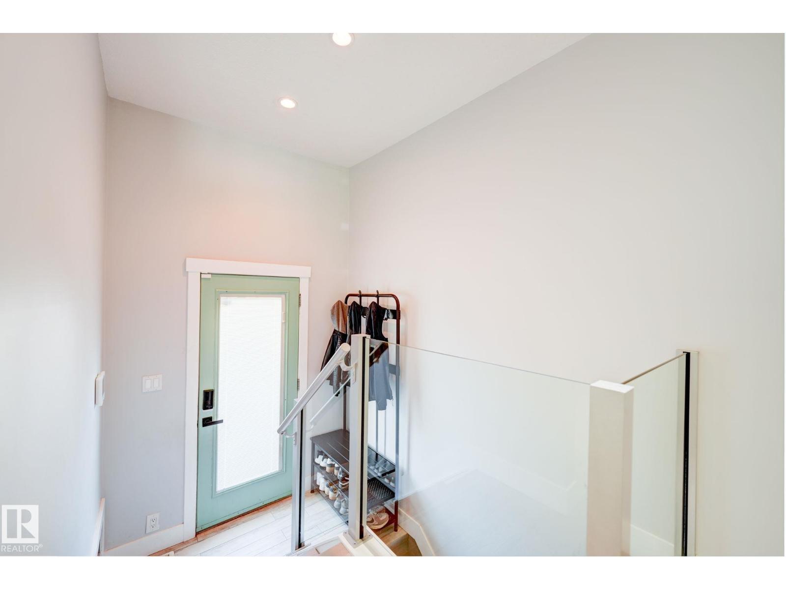 7920 119 ST NW - 30