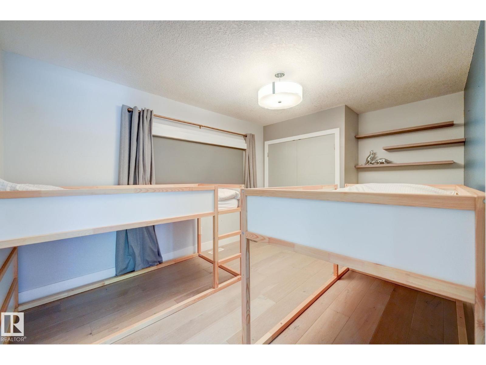 7920 119 ST NW - 31