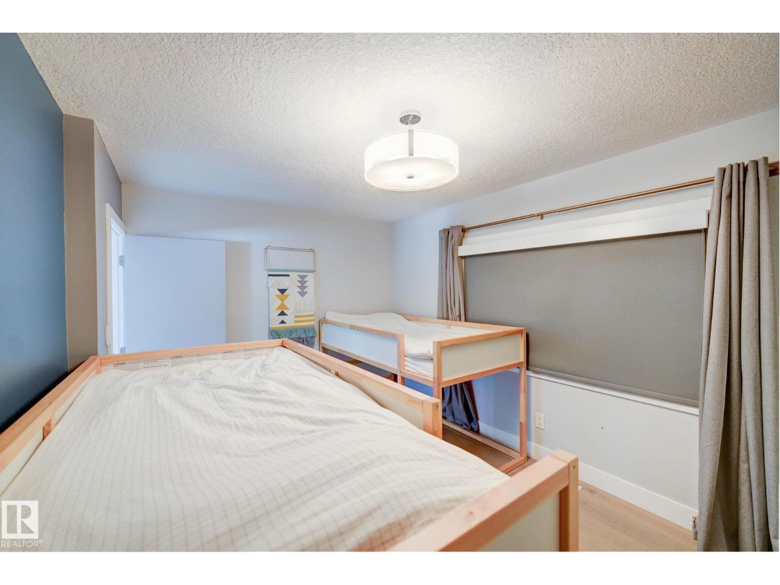 7920 119 ST NW - 33