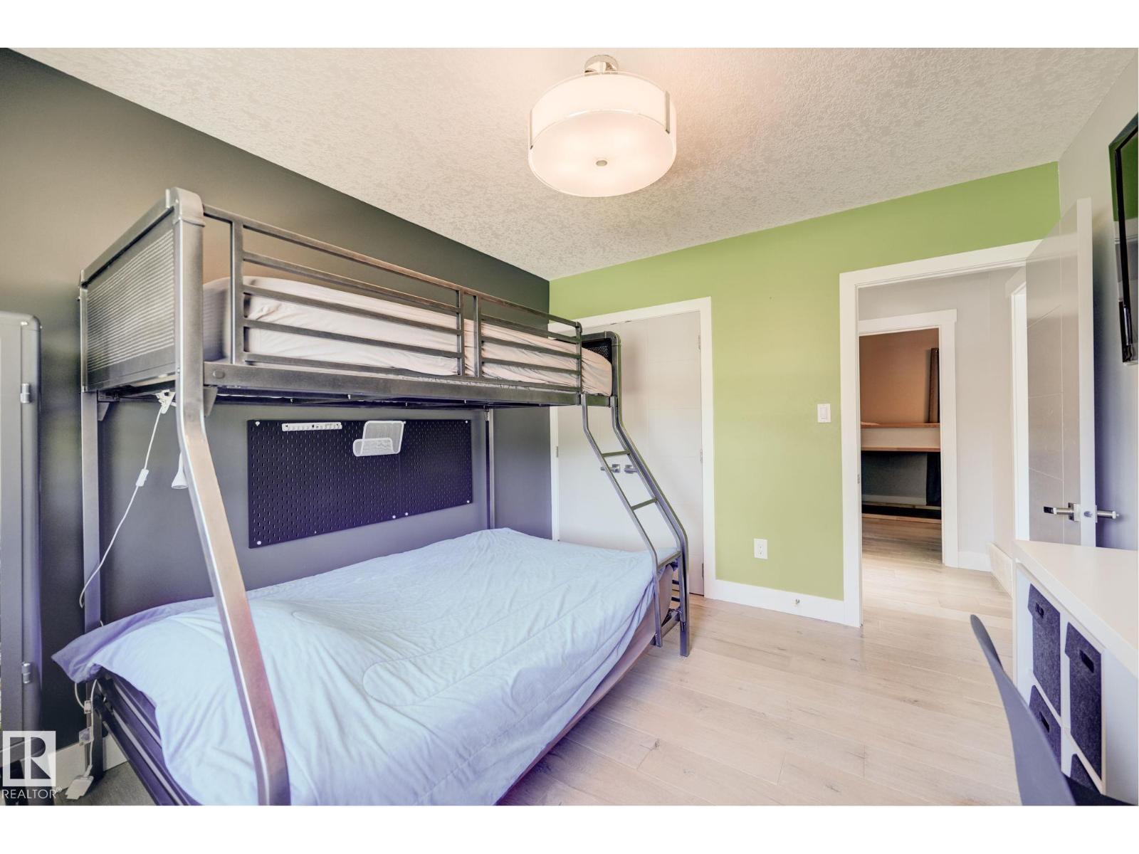 7920 119 ST NW - 35