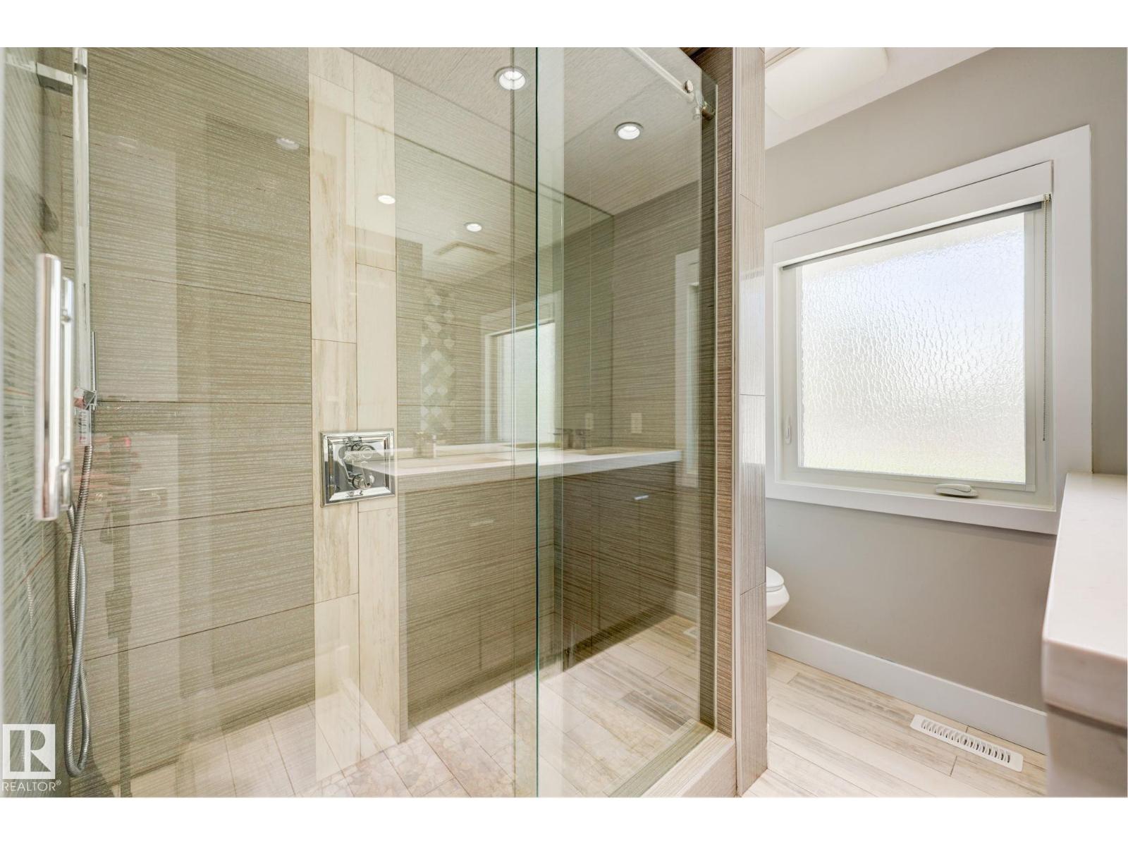 7920 119 ST NW - 41