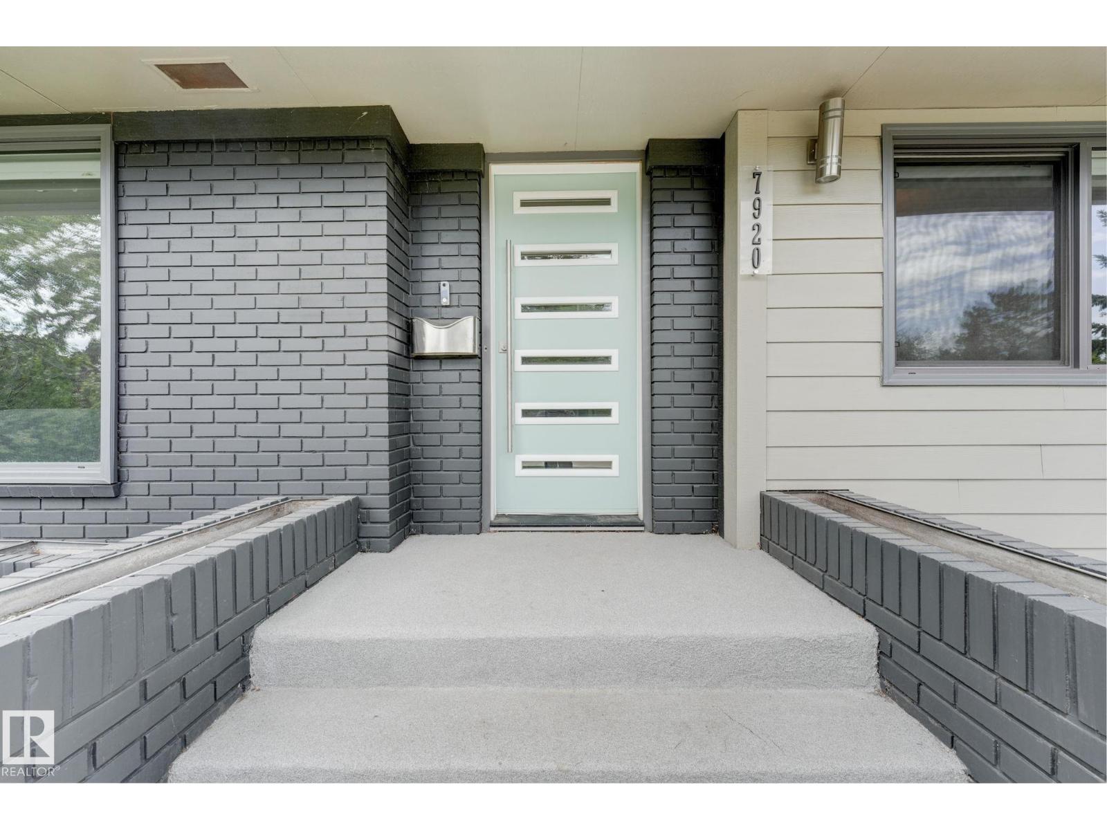 7920 119 ST NW - 54