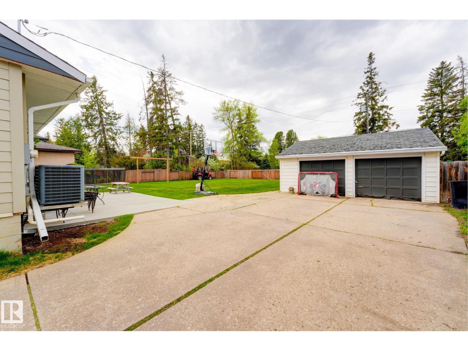 7920 119 ST NW - 55