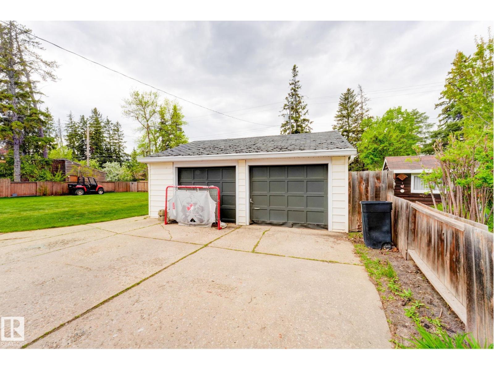 7920 119 ST NW - 57