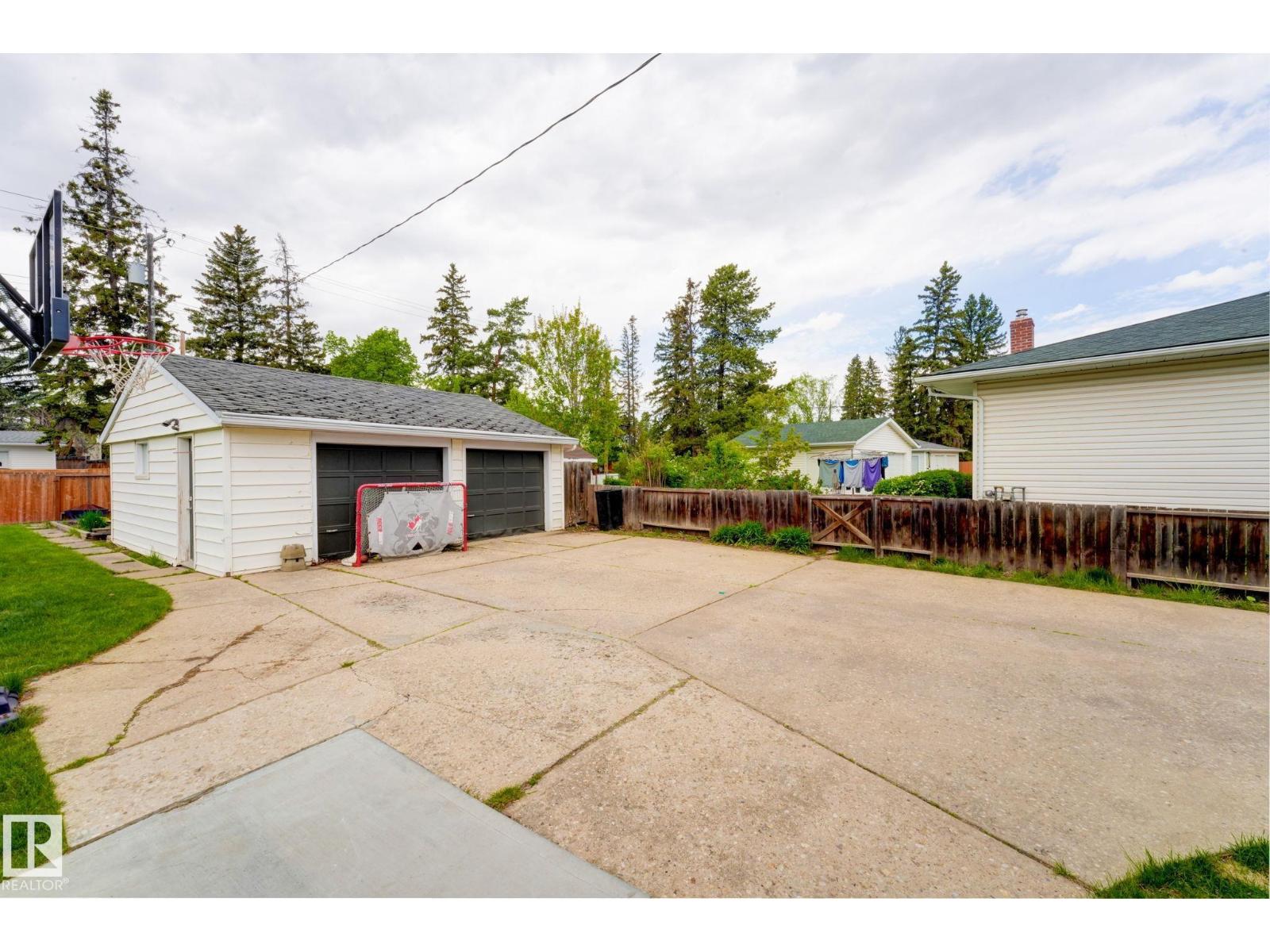 7920 119 ST NW - 59