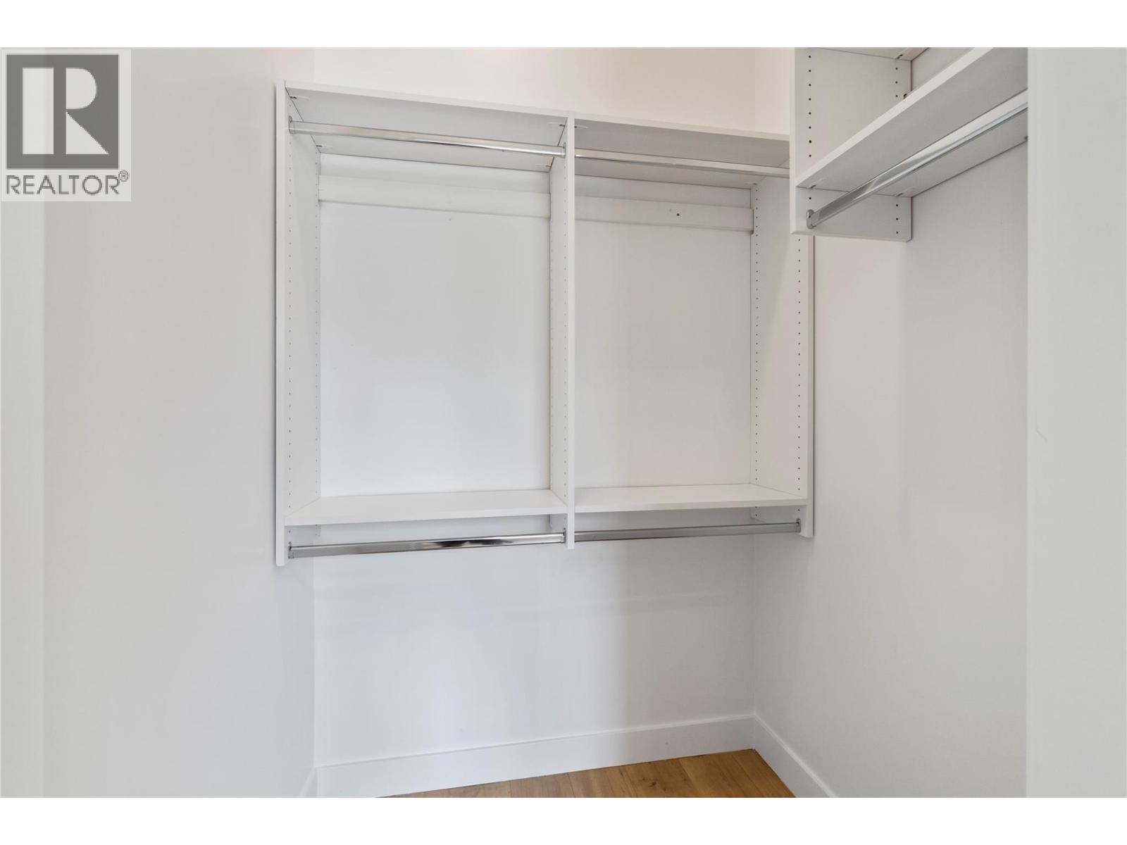 6840 42 Street NE - 27