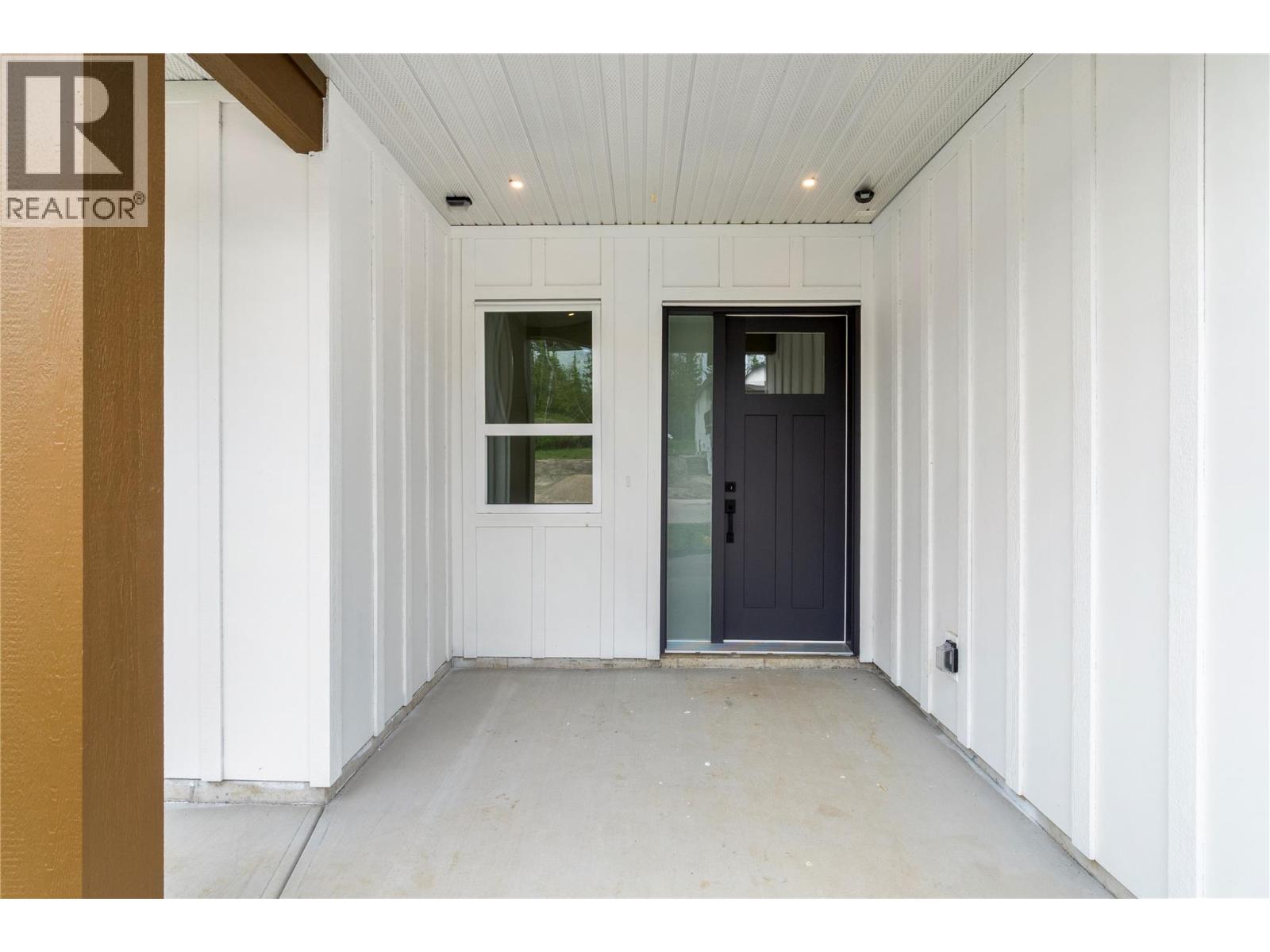 6840 42 Street NE - Image 2