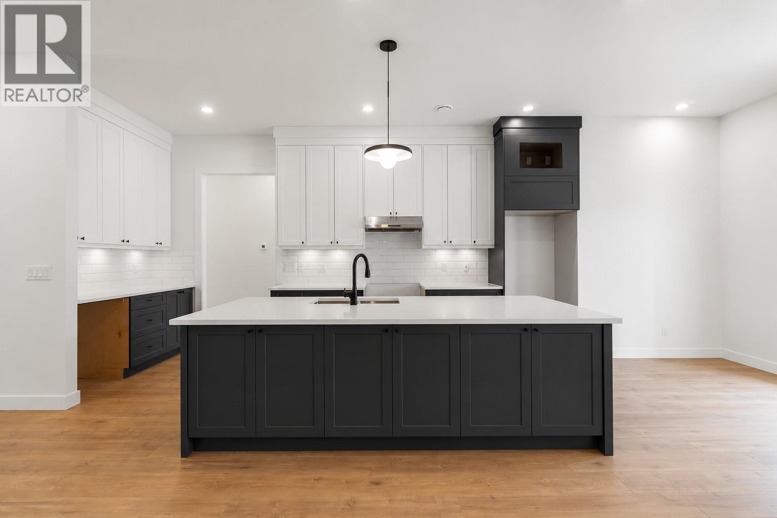 6840 42 Street NE - 5