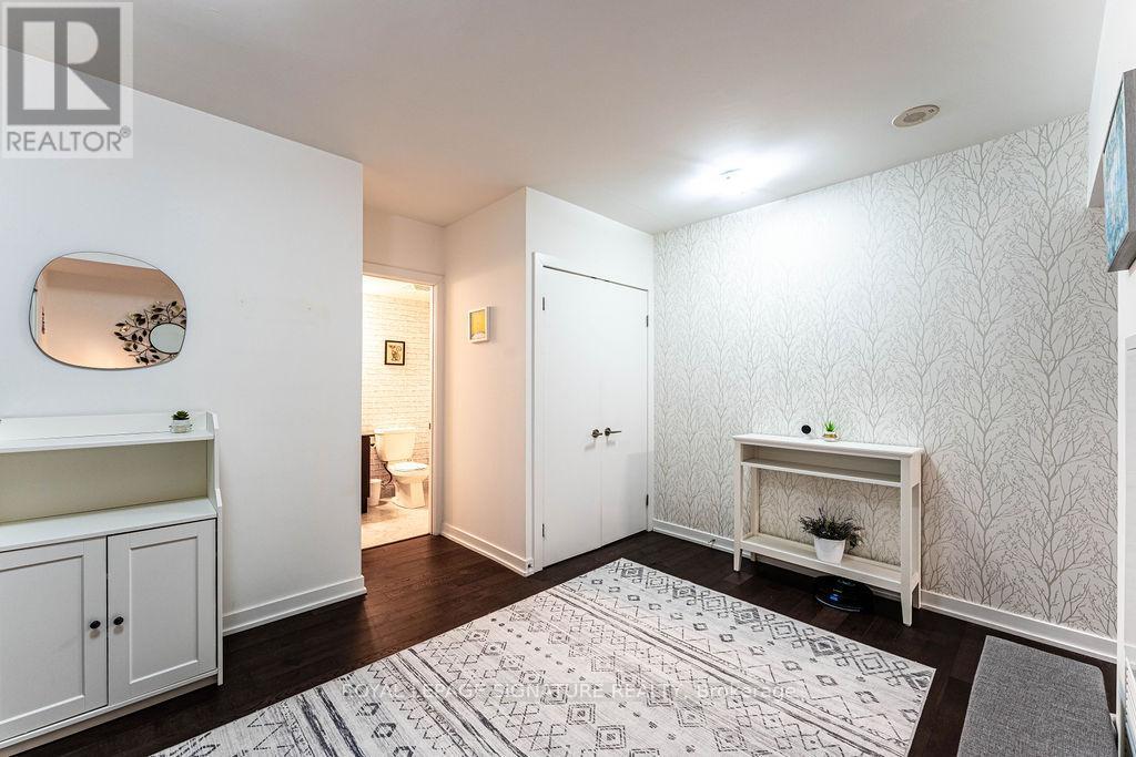 #501 20 BRUYERES MEWS - 10