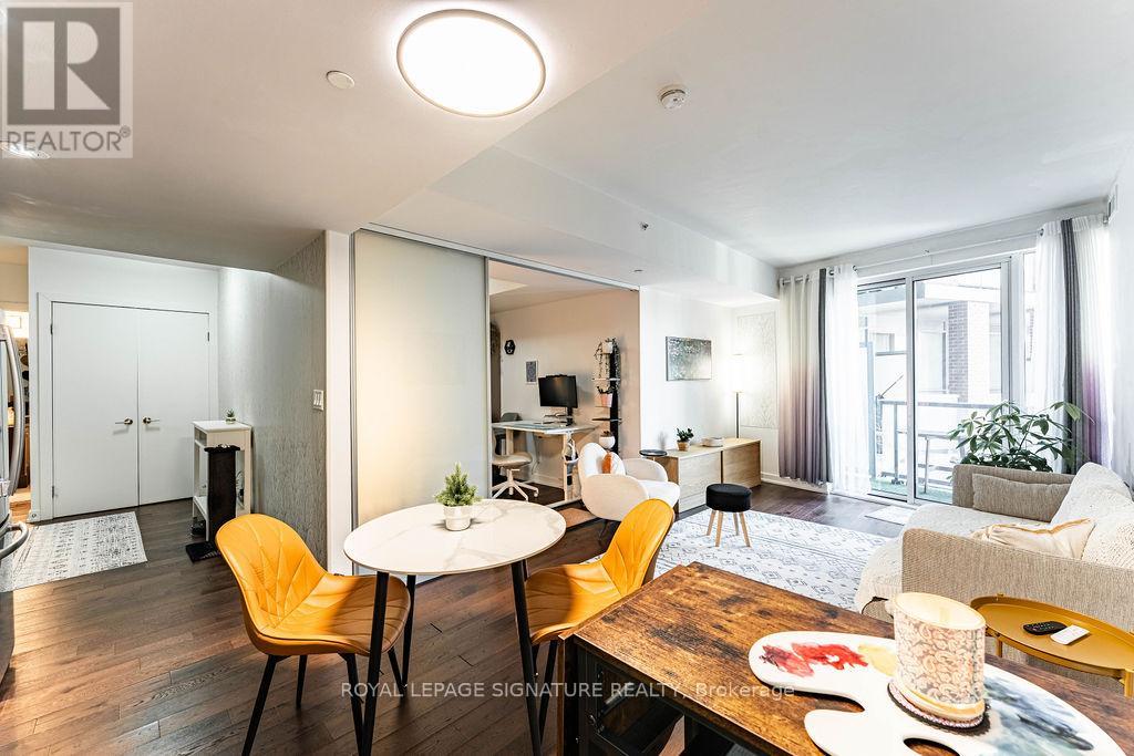 #501 20 BRUYERES MEWS - 17