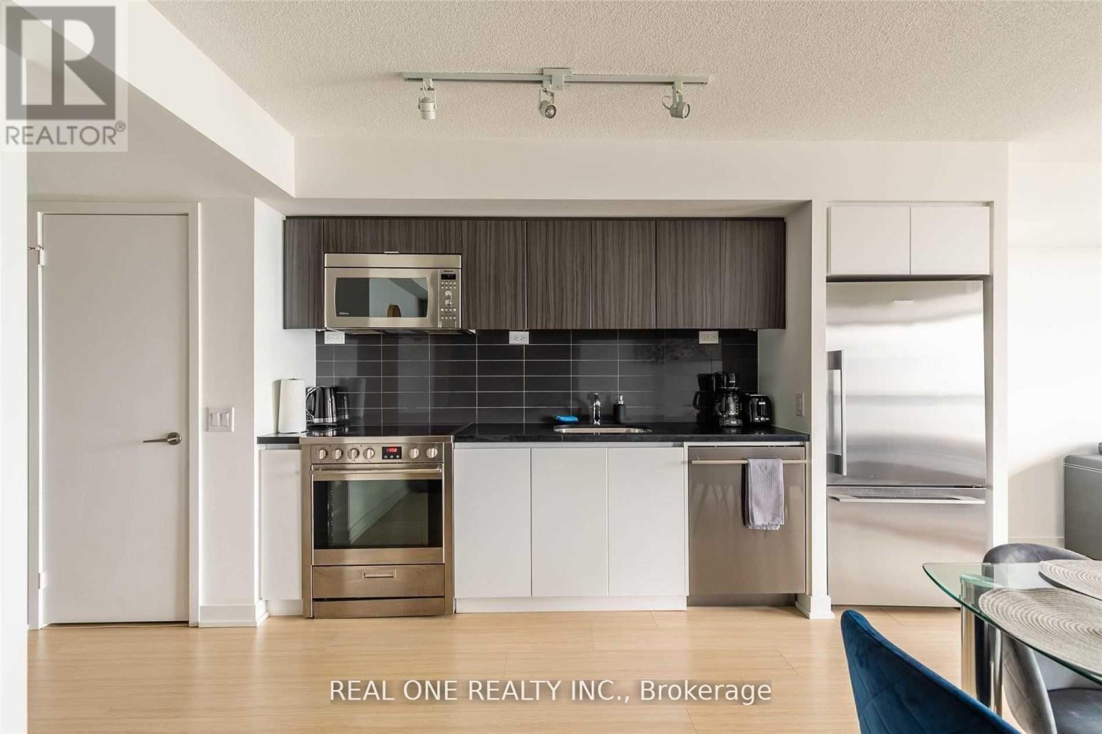 #2203 75 QUEENS WHARF ROAD - 4