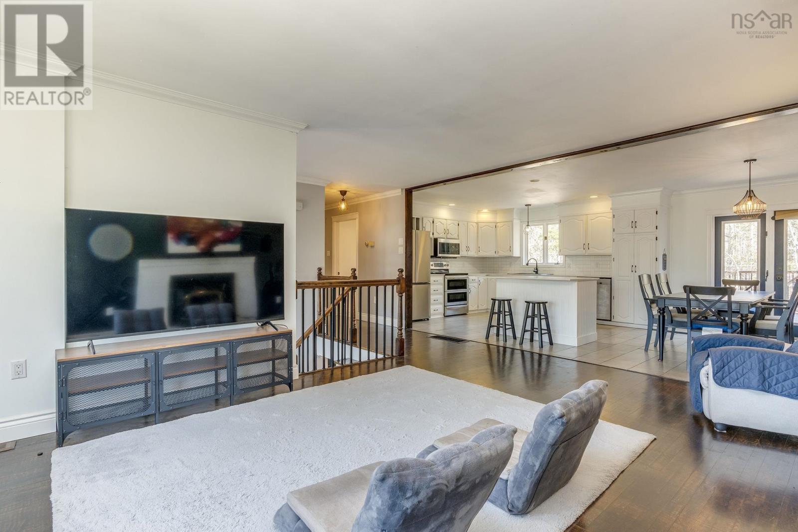 6 Evans Drive - 11