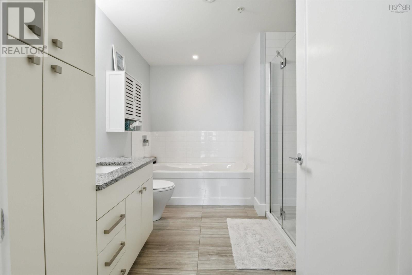 #807 67 Kings Wharf Place - 25