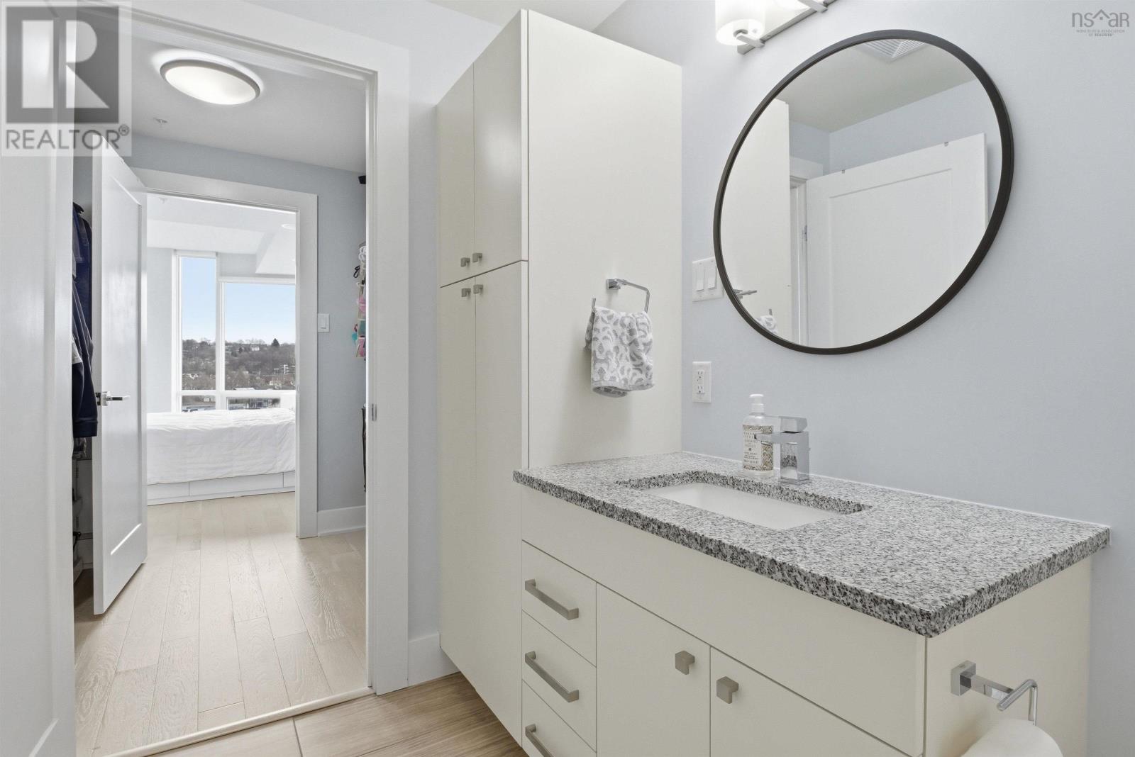 #807 67 Kings Wharf Place - 27