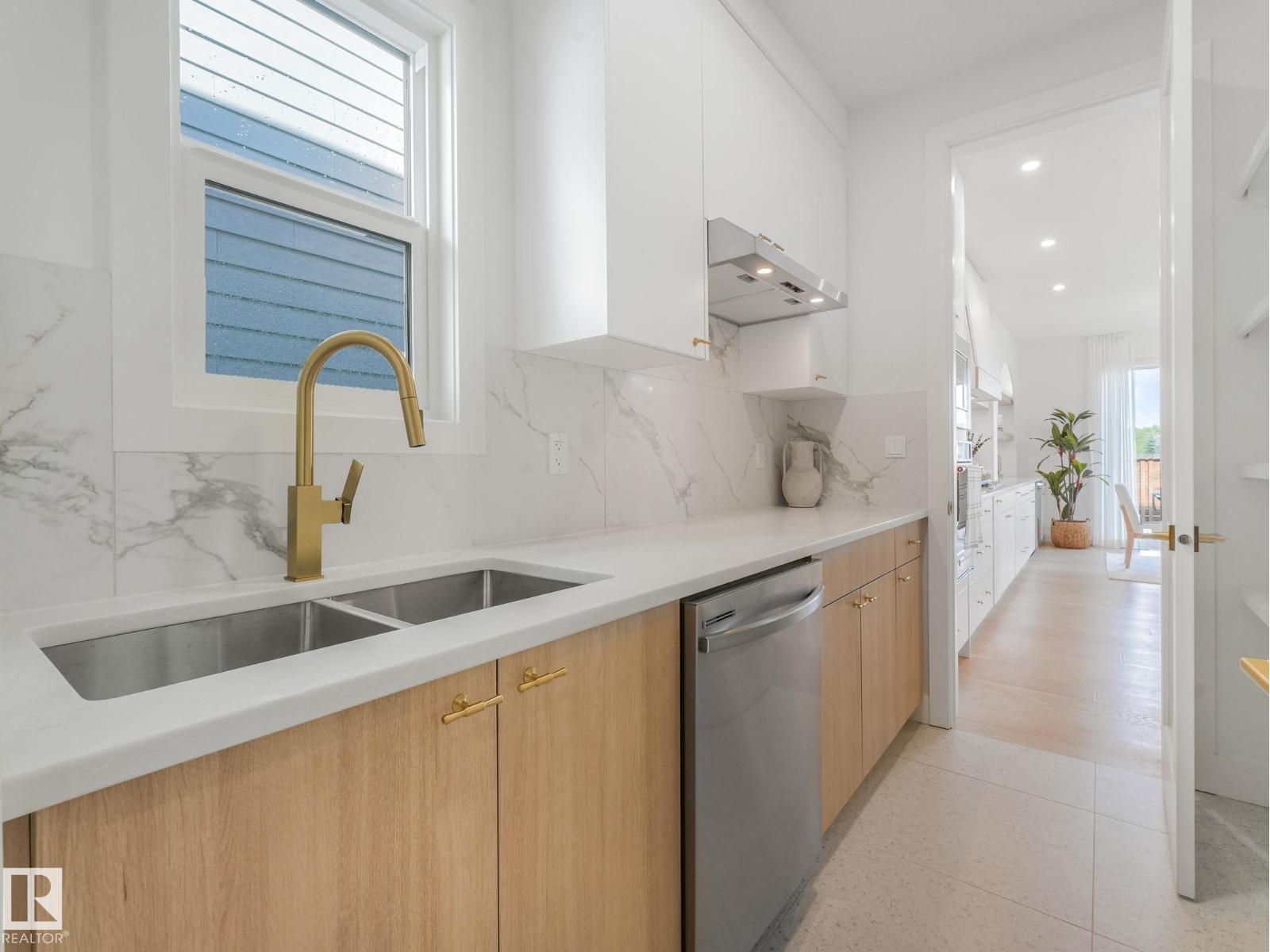 33 Birkshire Crescent - 24