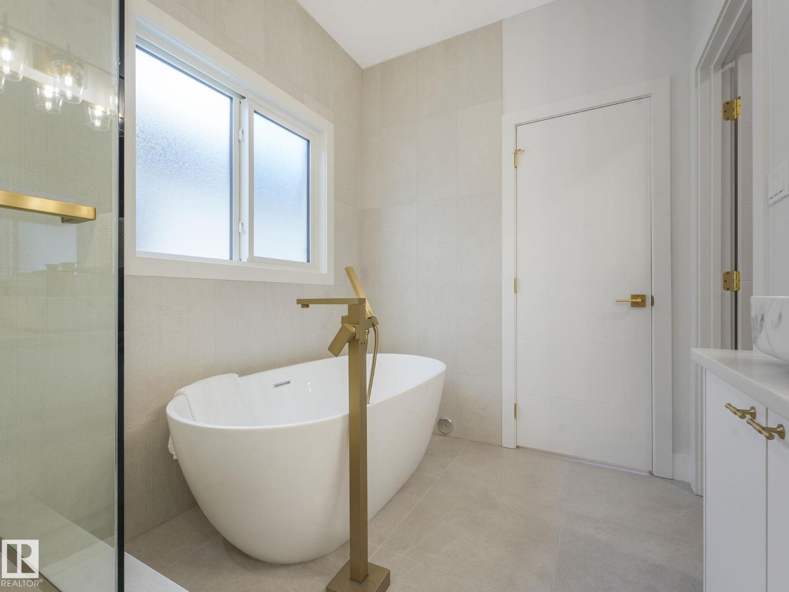33 Birkshire Crescent - 48