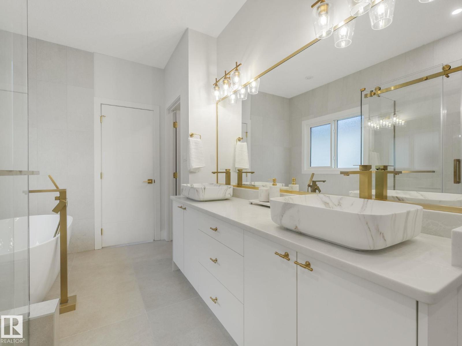 33 Birkshire Crescent - 49