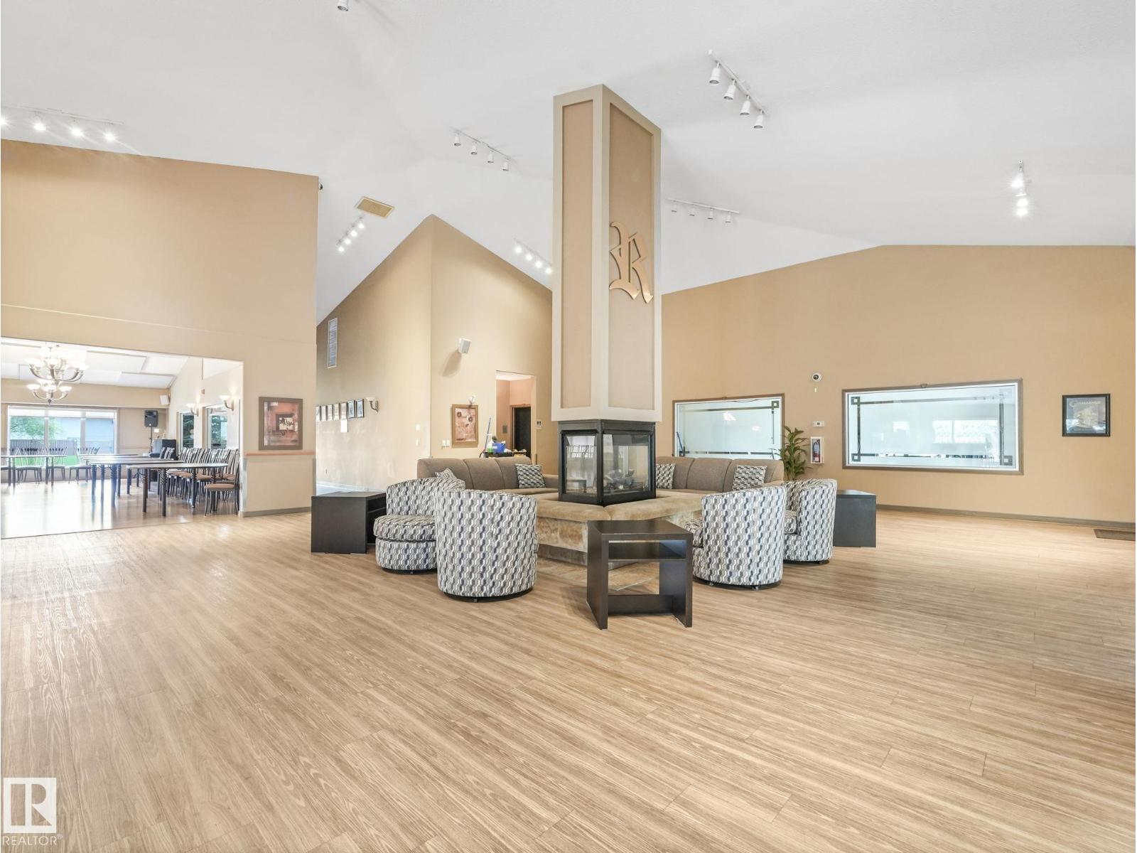 #407 8942 156 ST NW - 27