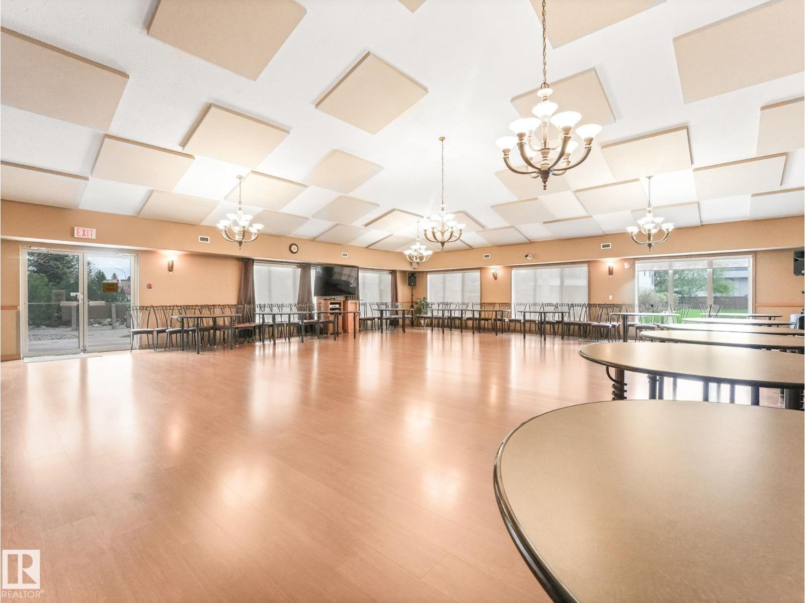 #407 8942 156 ST NW - 29