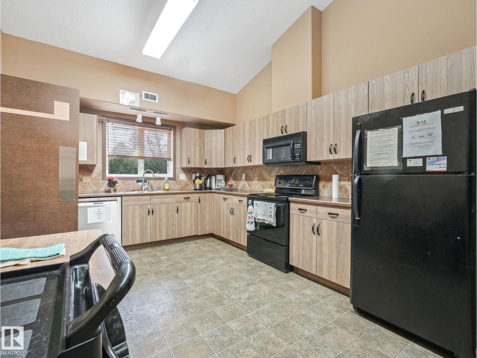 #407 8942 156 ST NW - 30