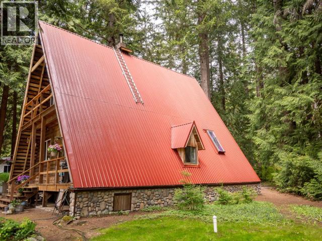 10147 SERENDIPITY ROAD, Powell River