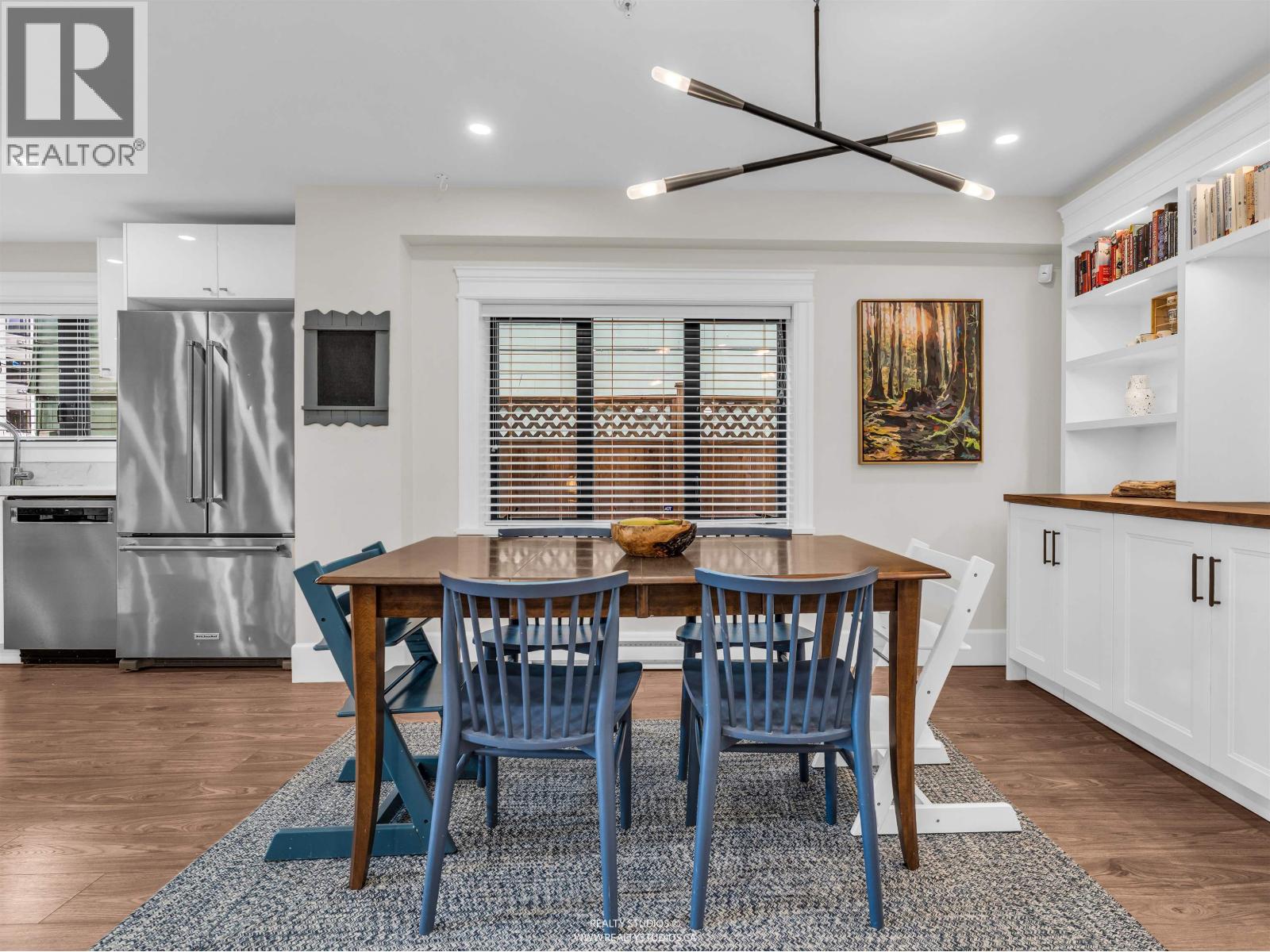 436 LAKEWOOD DRIVE, Vancouver