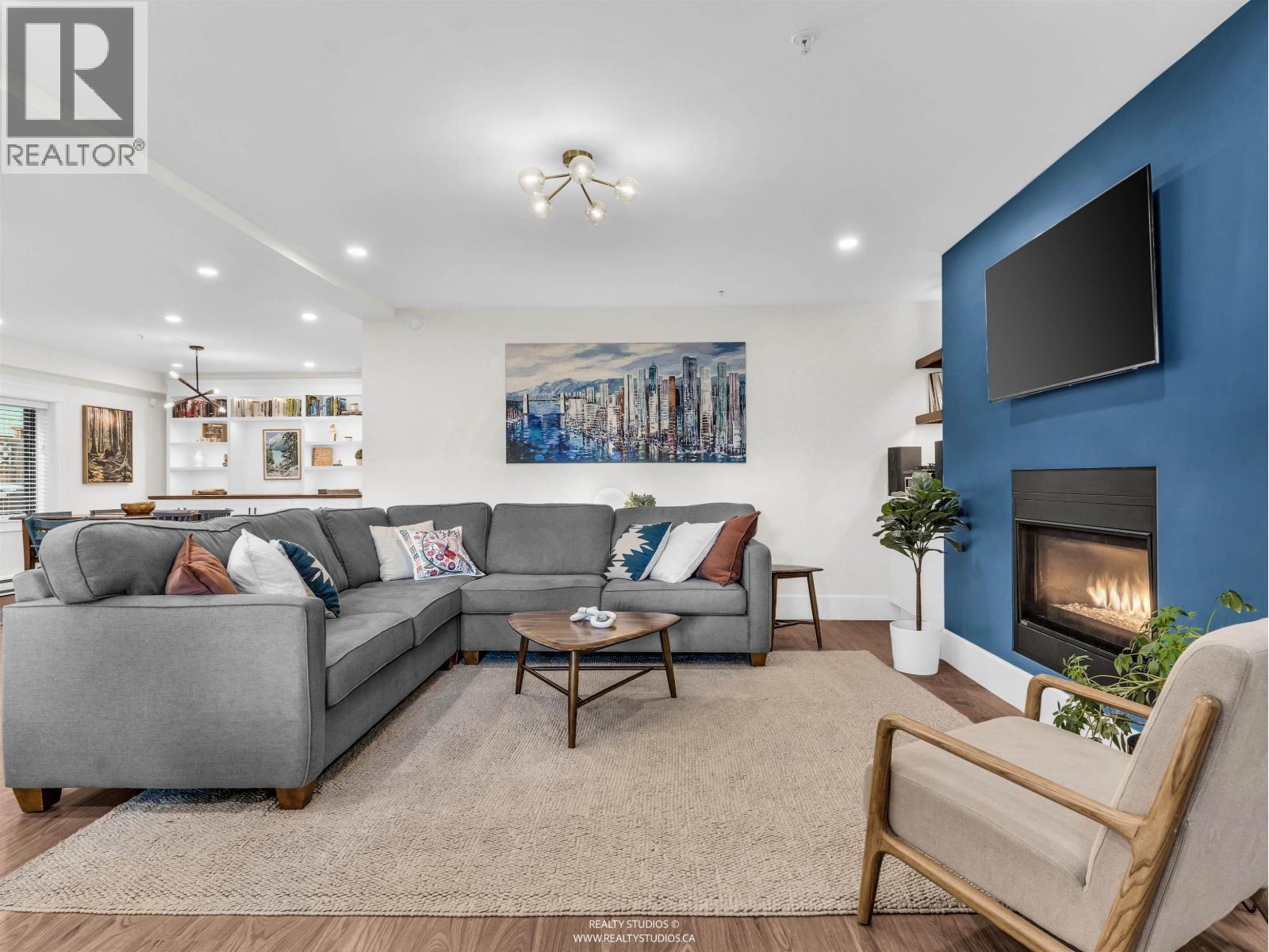 436 LAKEWOOD DRIVE, Vancouver