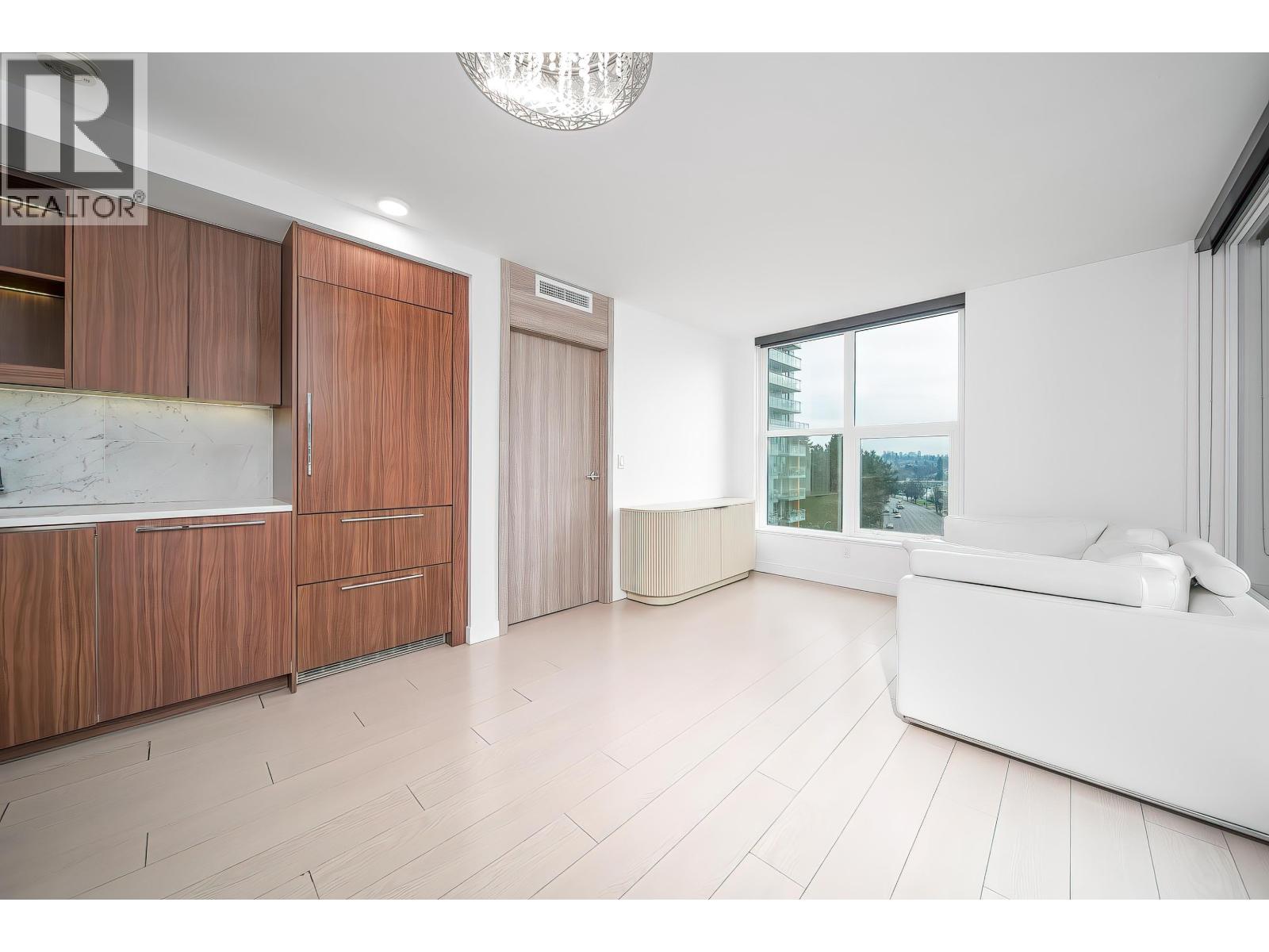 701 455 SW MARINE Drive - main photo