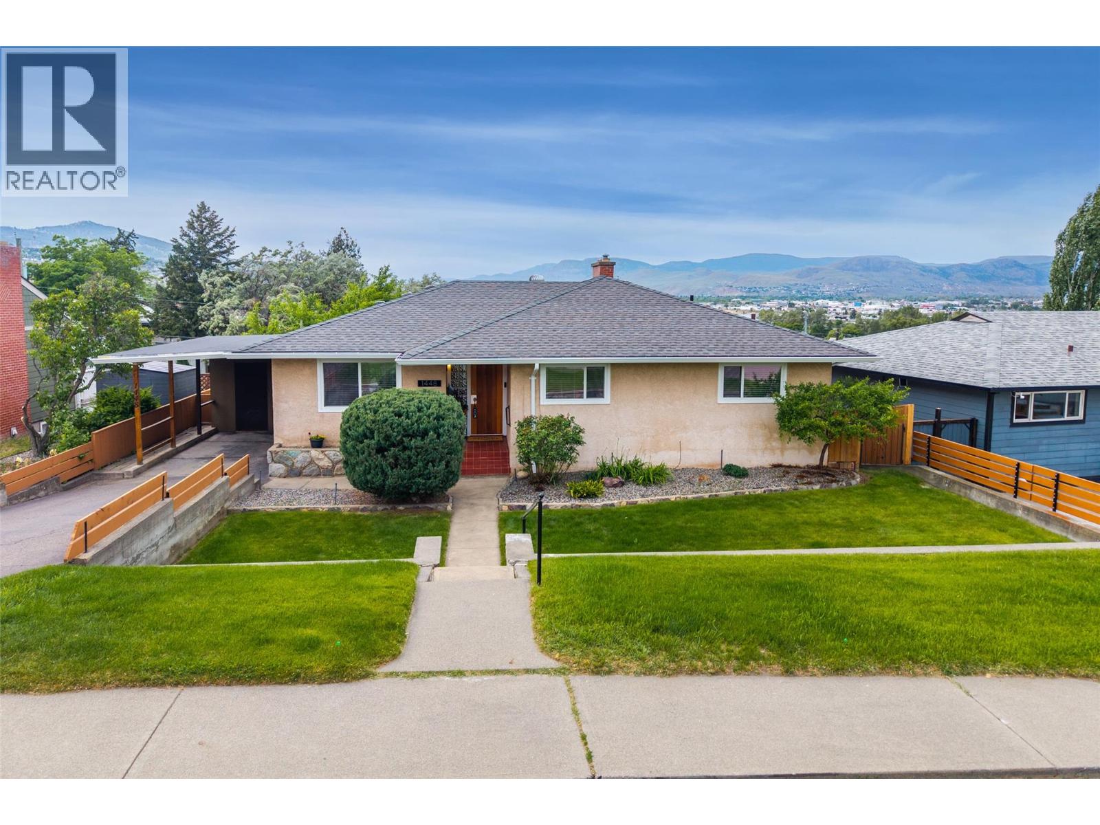 1448 Pine Crescent - 64