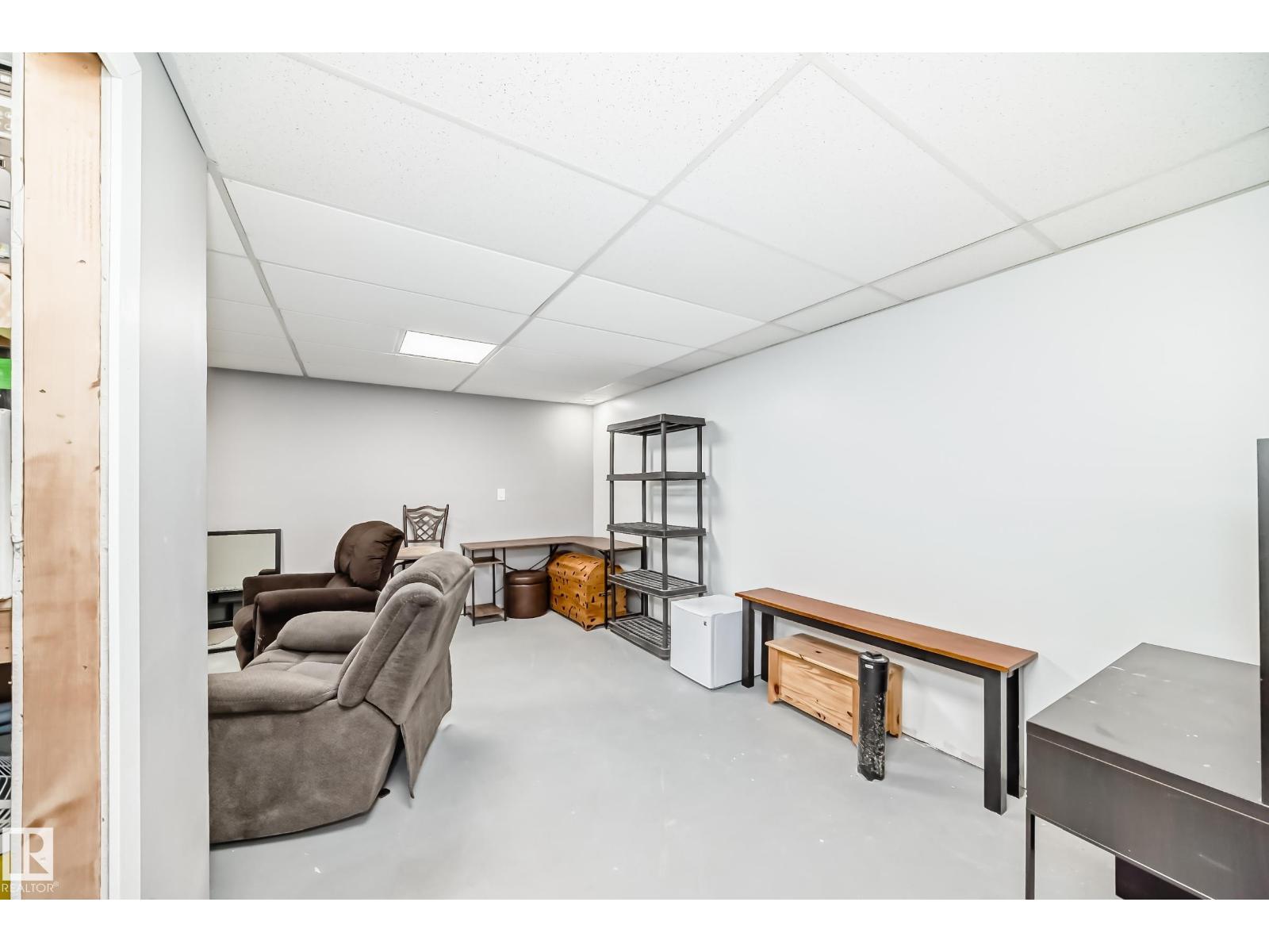 259 ROBINSON DR — photo 32
