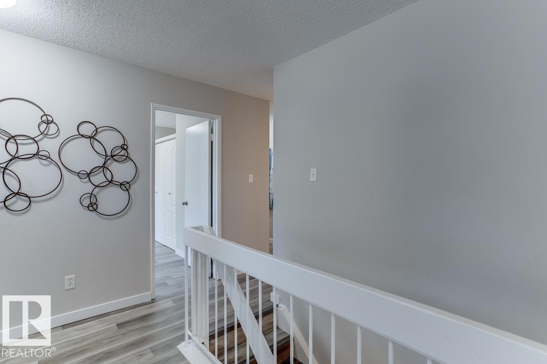 7032 MILL WOODS RD NW - 34