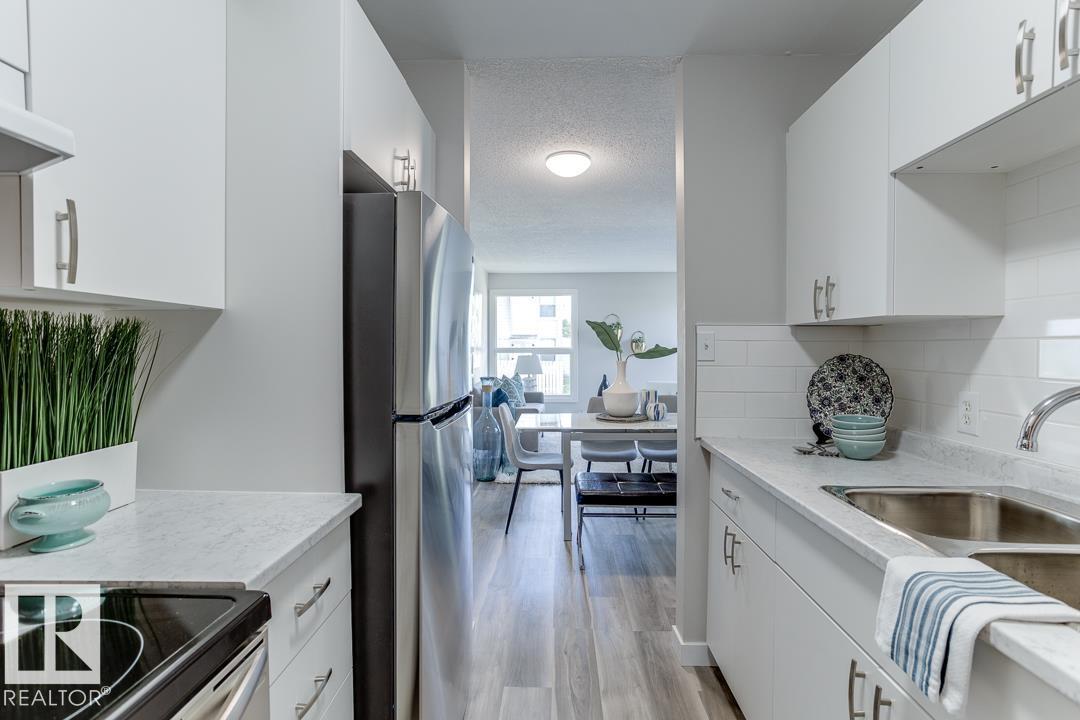 7032 MILL WOODS RD NW - 32