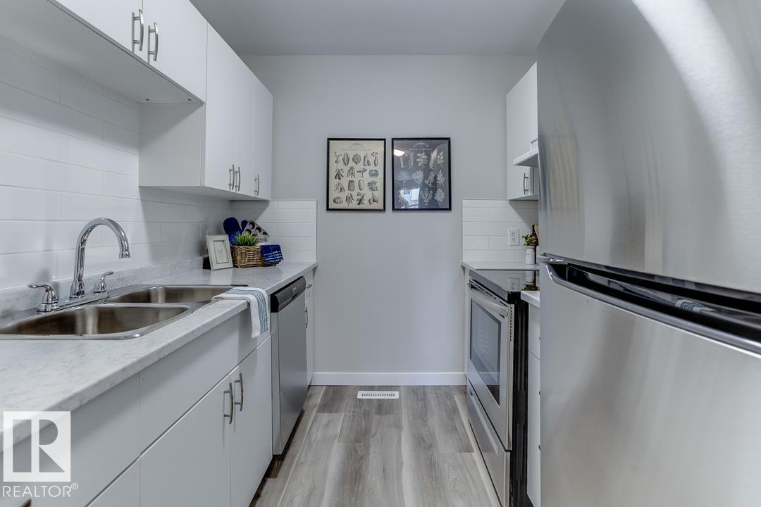 7032 MILL WOODS RD NW - 23