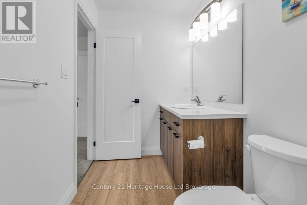 3-bedroom home for sale at 33 MARTIN STREET, Tillsonburg ON · photo 32 of 42