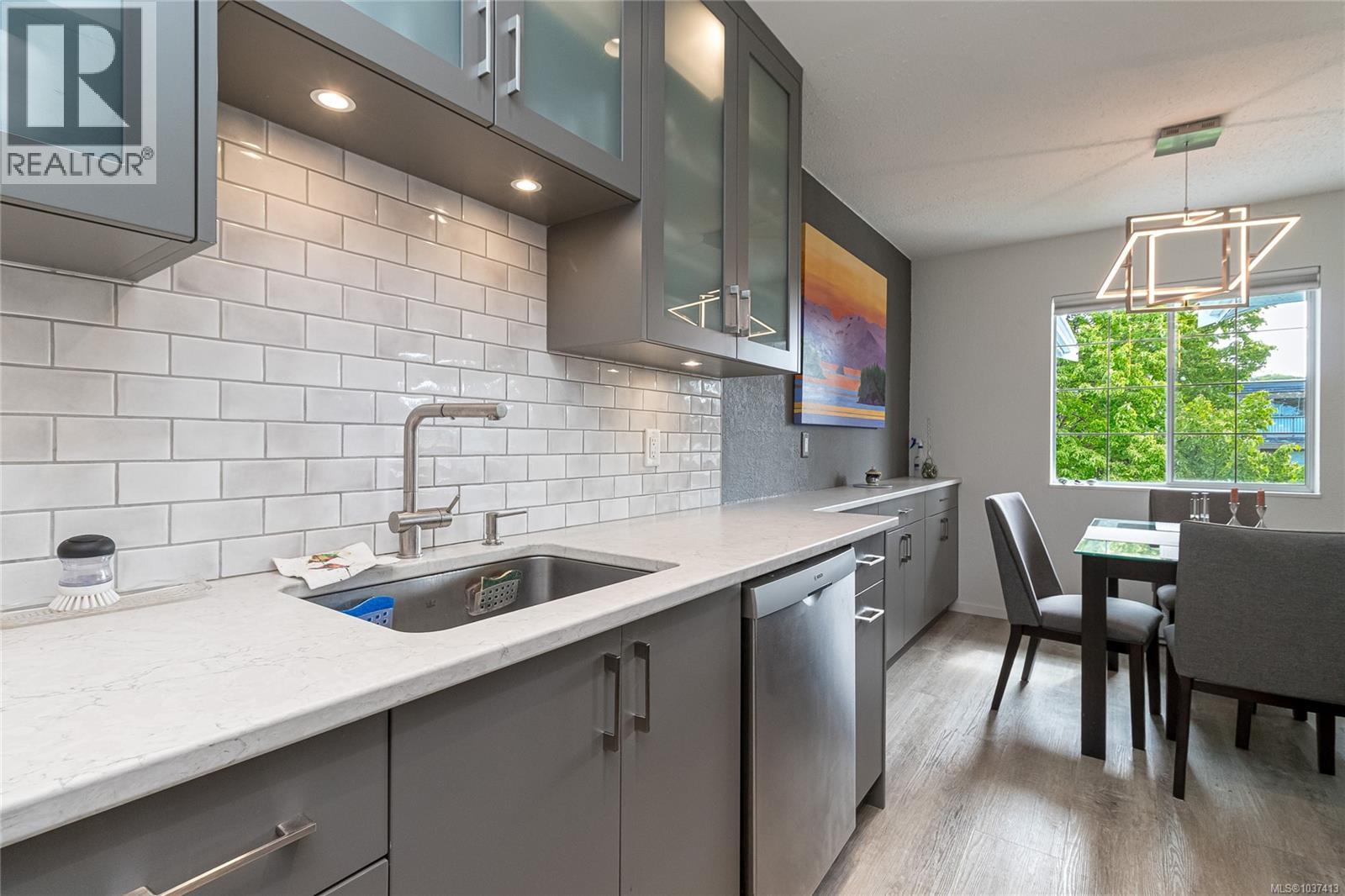 #401 1060 Linden Ave - 7