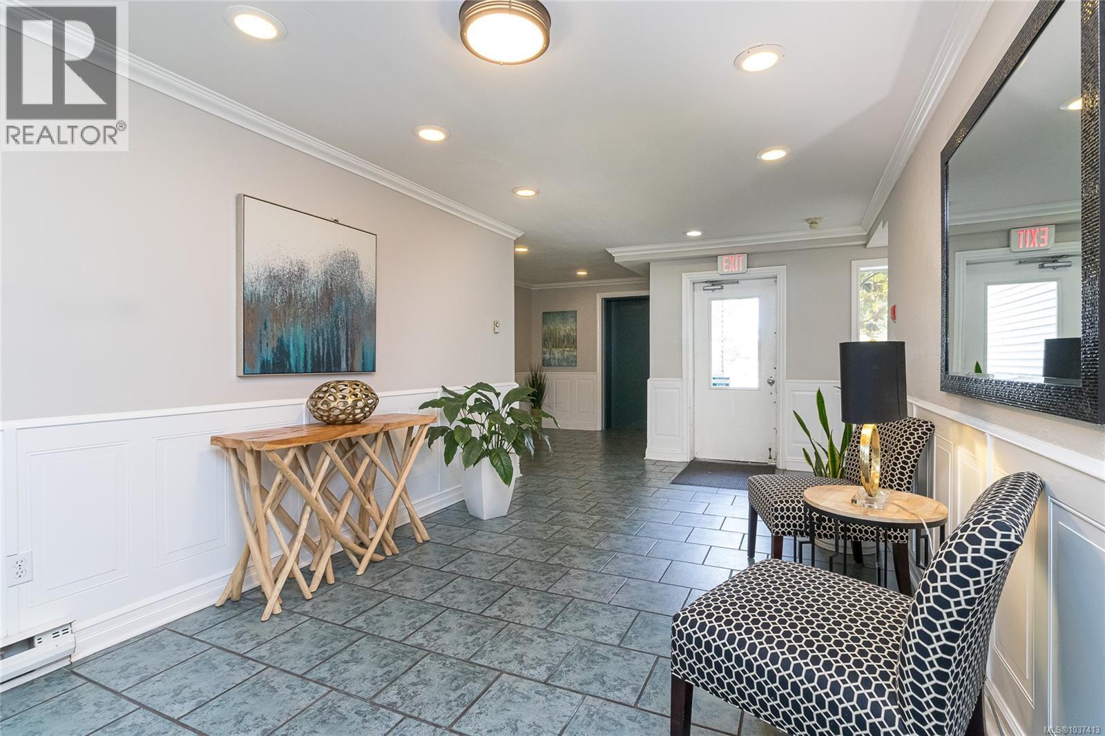 #401 1060 Linden Ave - 4