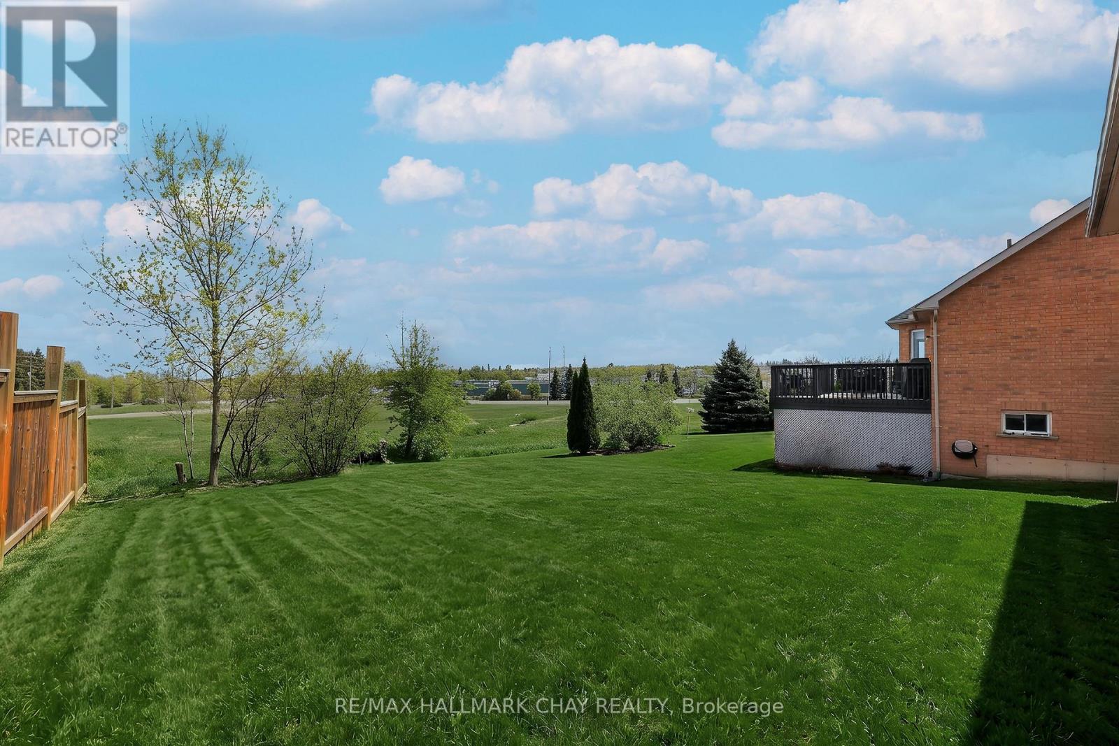 3198 BASS LAKE SIDE ROAD E - 25