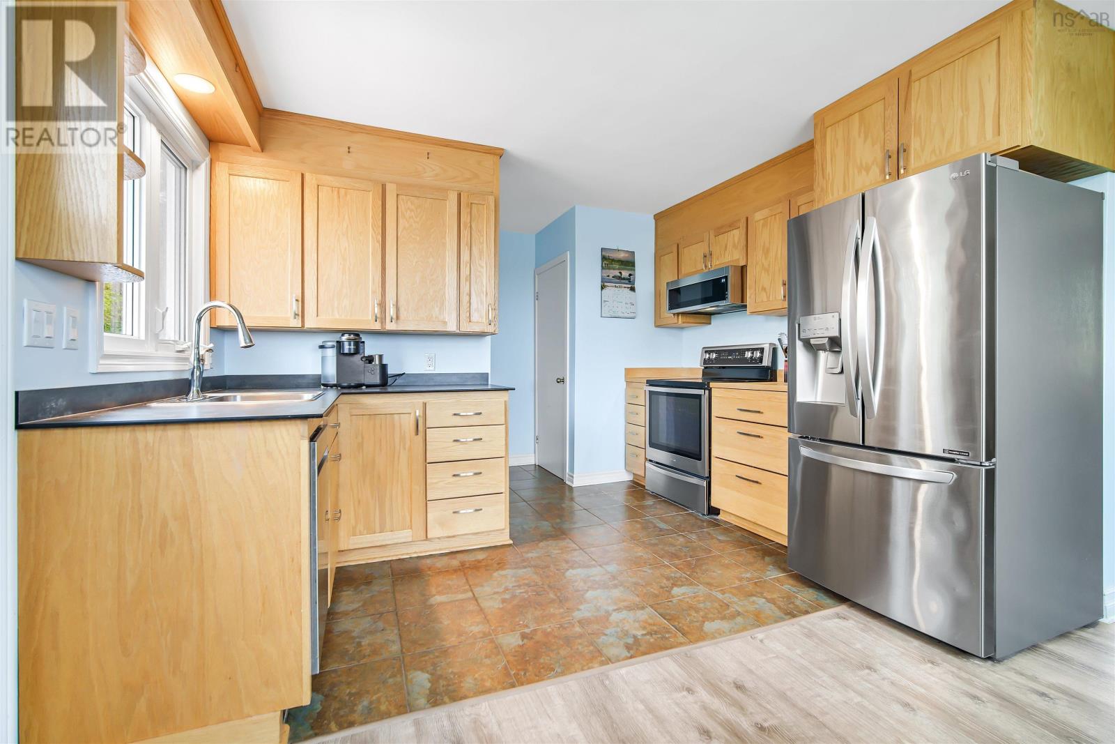 Property 21 of 49 of 114 Frederick Avenue